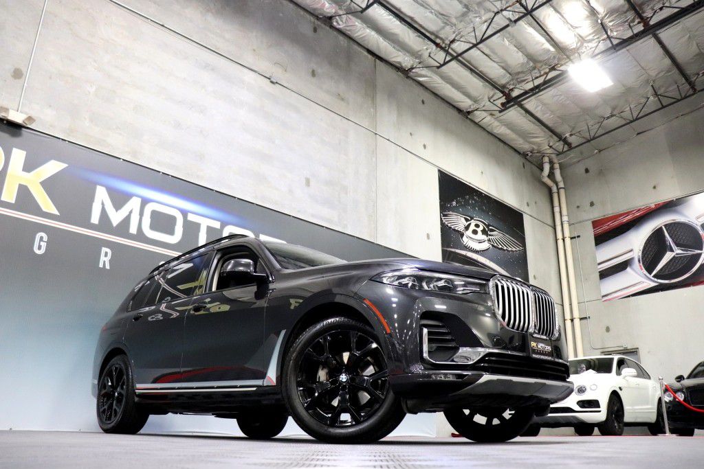 Photo 82 of this BMW X7 XDRIVE40I