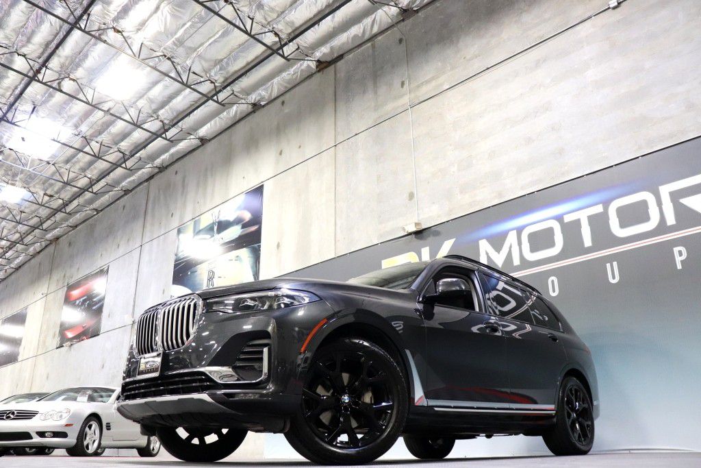 Photo 83 of this BMW X7 XDRIVE40I