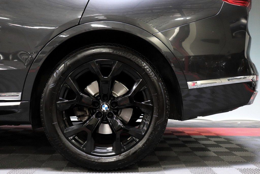 Photo 86 of this BMW X7 XDRIVE40I