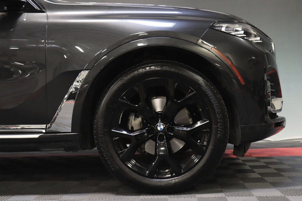 Photo 88 of this BMW X7 XDRIVE40I