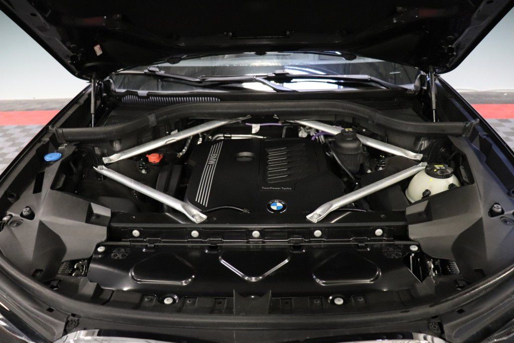 Photo 91 of this BMW X7 XDRIVE40I
