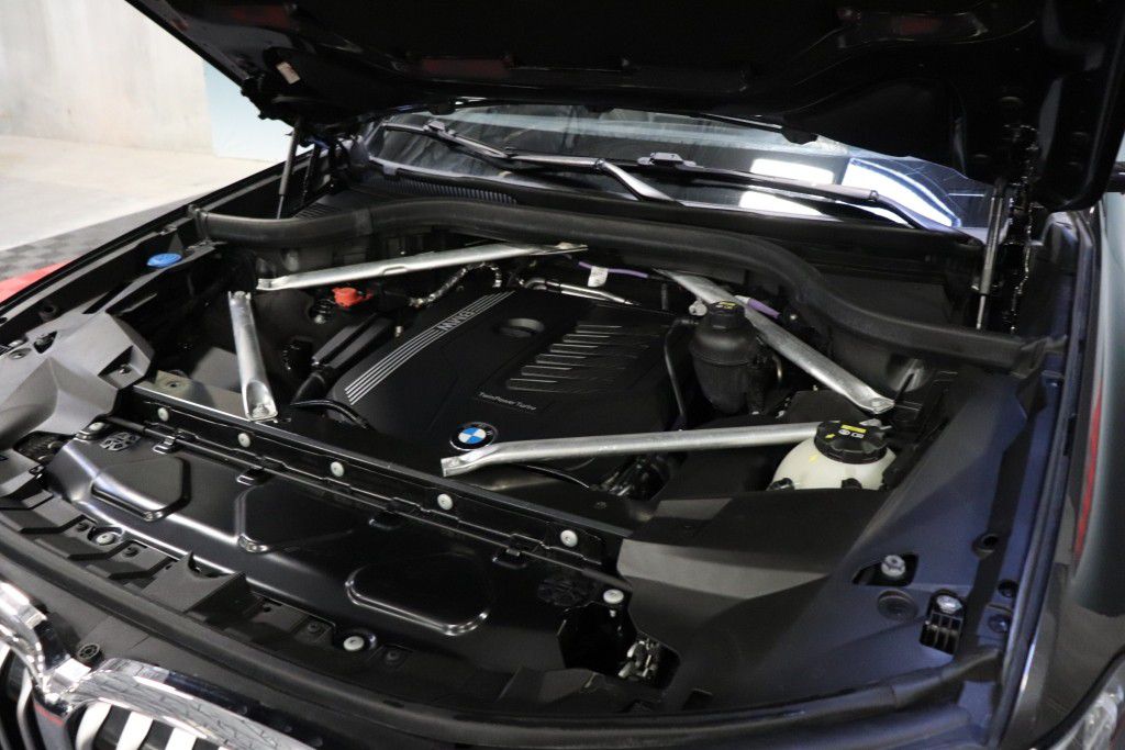 Photo 92 of this BMW X7 XDRIVE40I