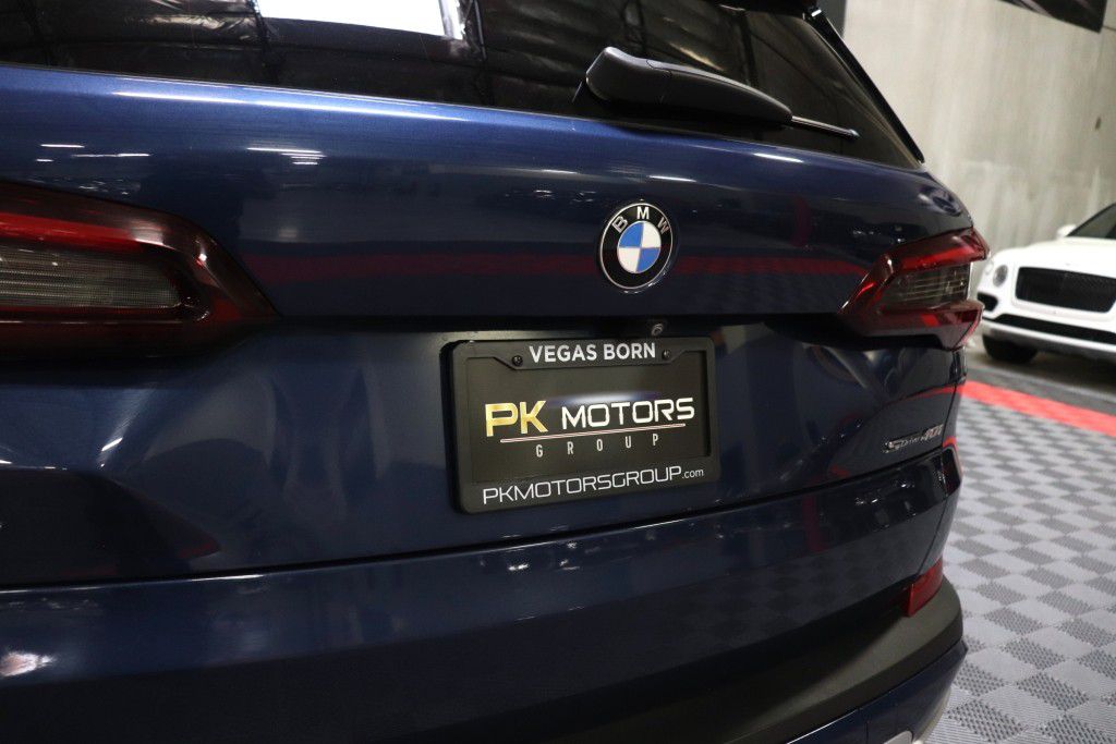 Photo 6 of this BMW X5 SDRIVE 40I