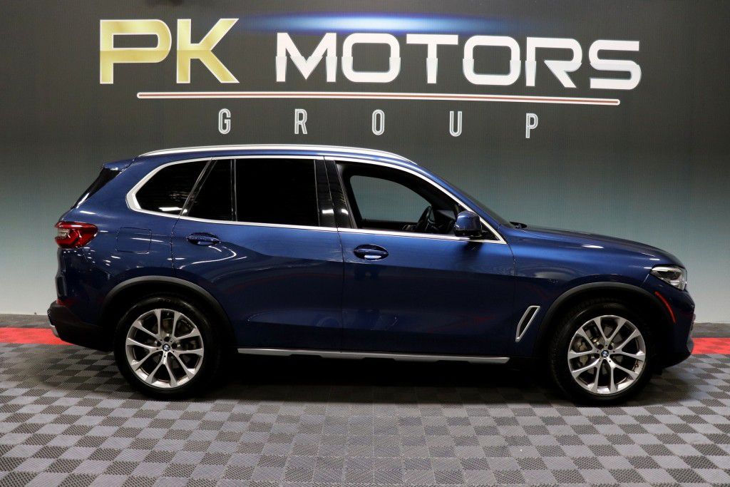 Photo 10 of this BMW X5 SDRIVE 40I