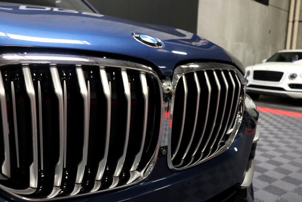Photo 14 of this BMW X5 SDRIVE 40I
