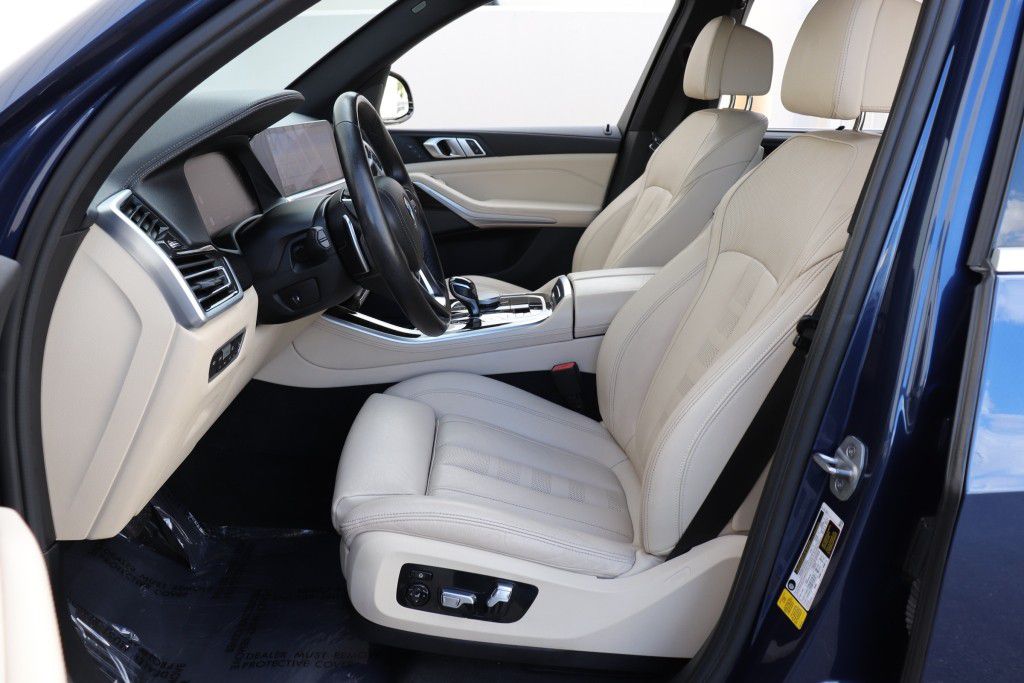 Photo 18 of this BMW X5 SDRIVE 40I