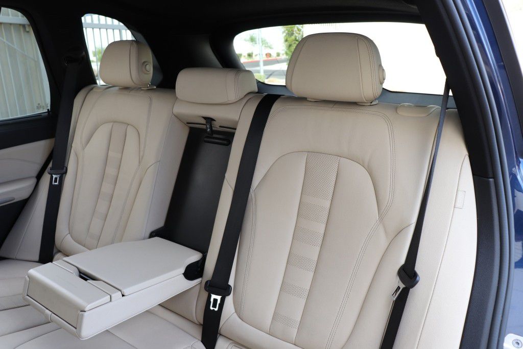 Photo 23 of this BMW X5 SDRIVE 40I