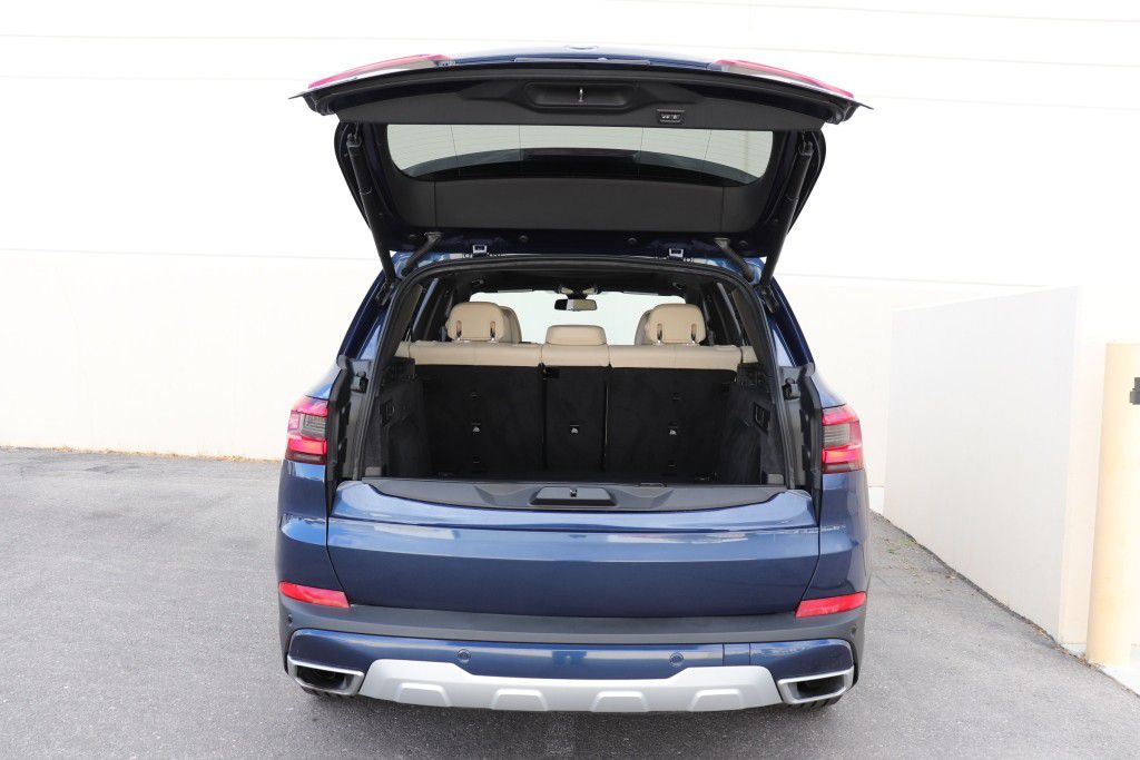Photo 24 of this BMW X5 SDRIVE 40I