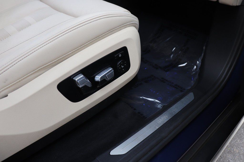 Photo 34 of this BMW X5 SDRIVE 40I