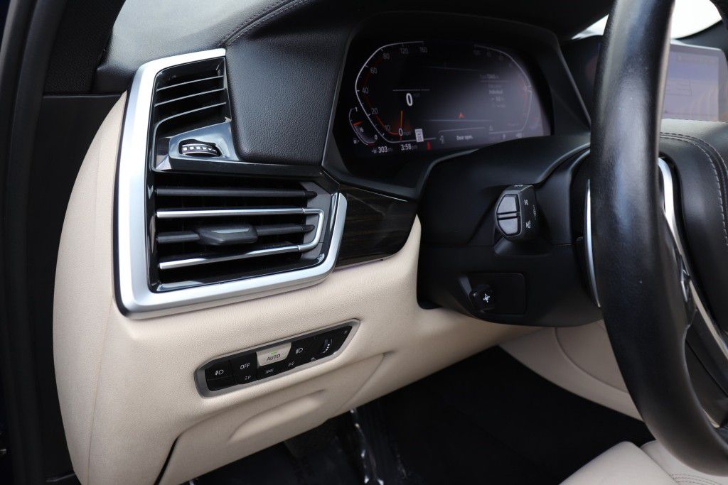 Photo 40 of this BMW X5 SDRIVE 40I
