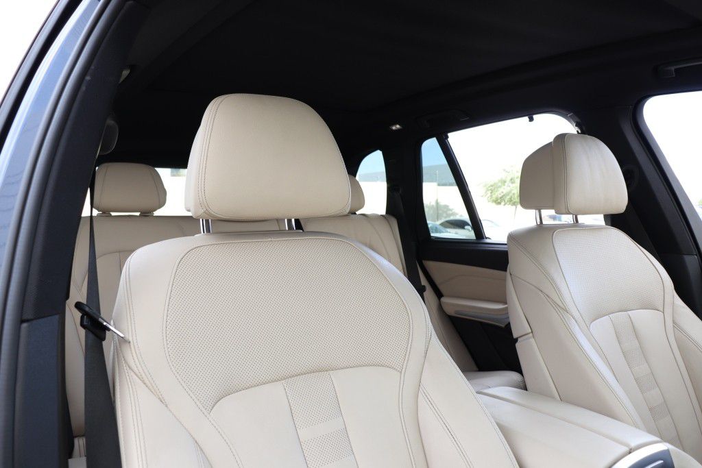 Photo 59 of this BMW X5 SDRIVE 40I