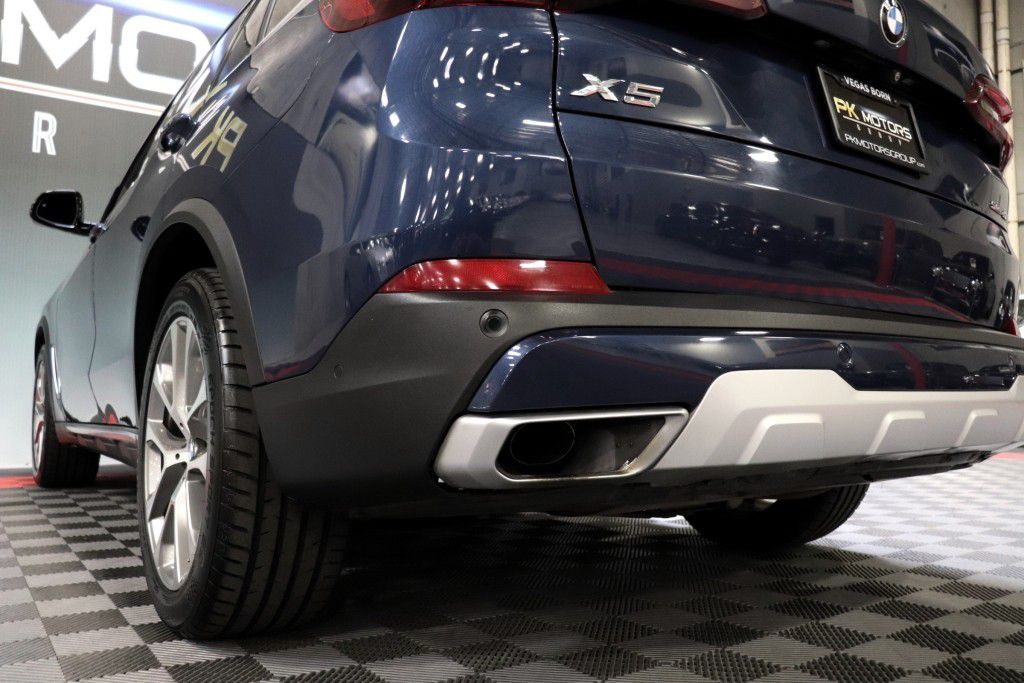 Photo 80 of this BMW X5 SDRIVE 40I