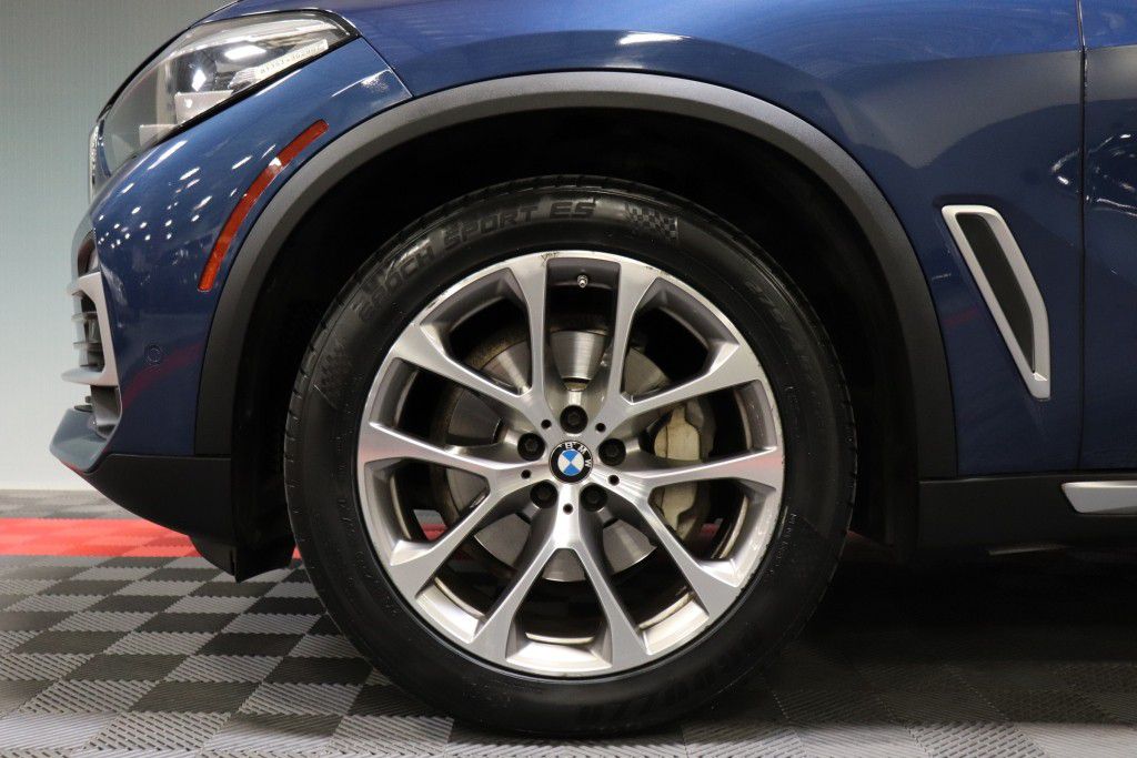 Photo 81 of this BMW X5 SDRIVE 40I