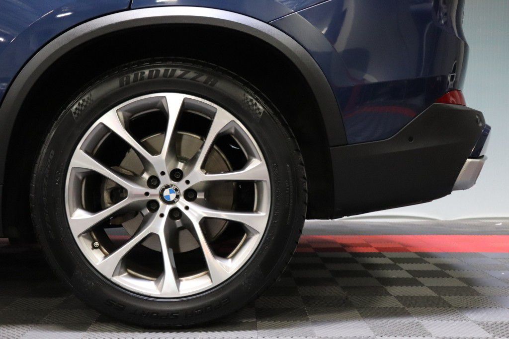 Photo 82 of this BMW X5 SDRIVE 40I