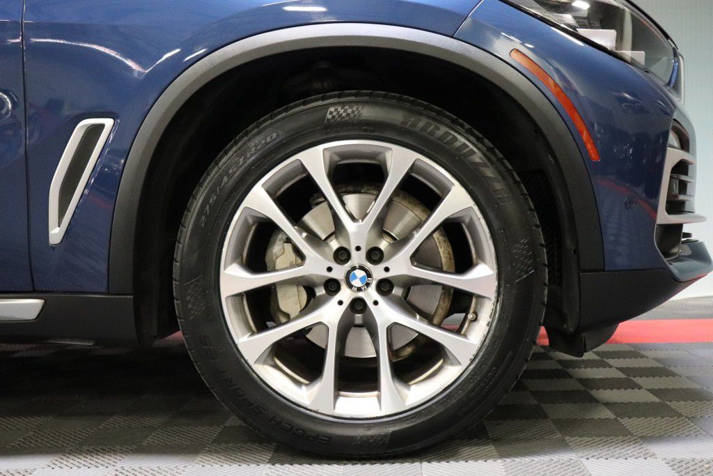 Photo 84 of this BMW X5 SDRIVE 40I