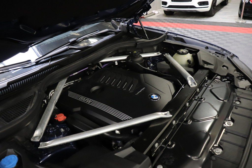 Photo 86 of this BMW X5 SDRIVE 40I
