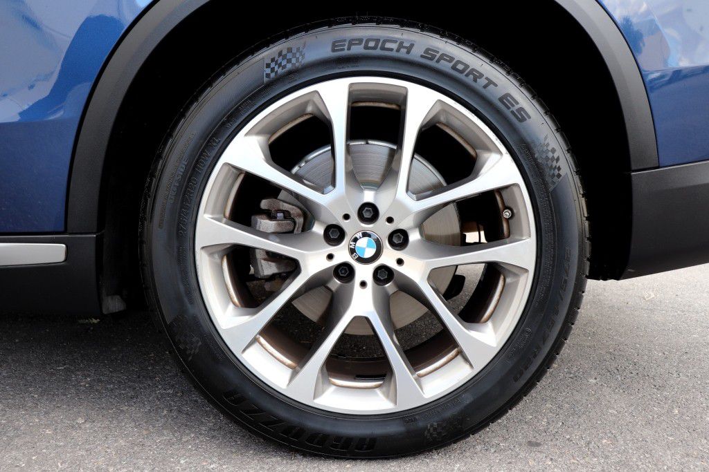 Photo 90 of this BMW X5 SDRIVE 40I