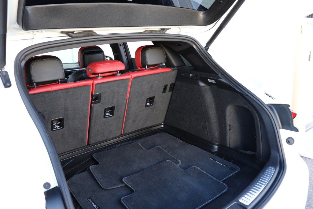 Photo 23 of this PORSCHE MACAN S