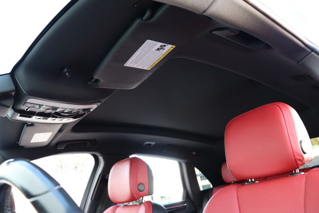 Photo 65 of this PORSCHE MACAN S