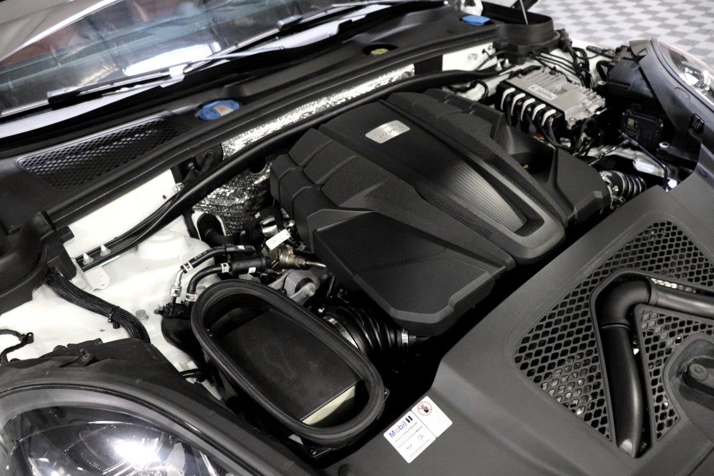 Photo 83 of this PORSCHE MACAN S