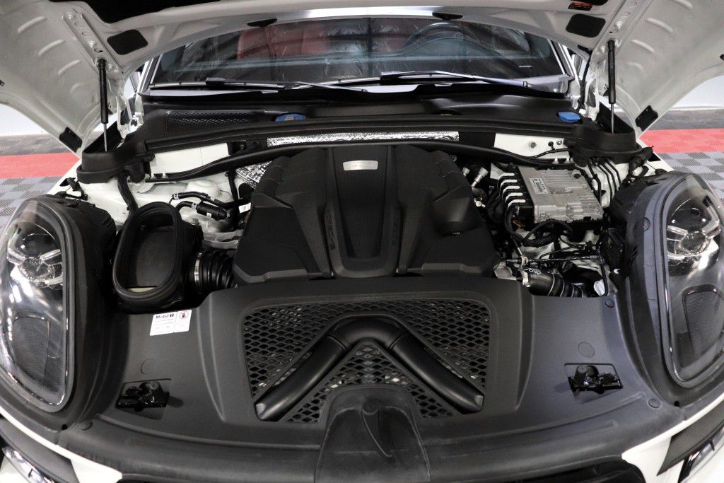 Photo 84 of this PORSCHE MACAN S