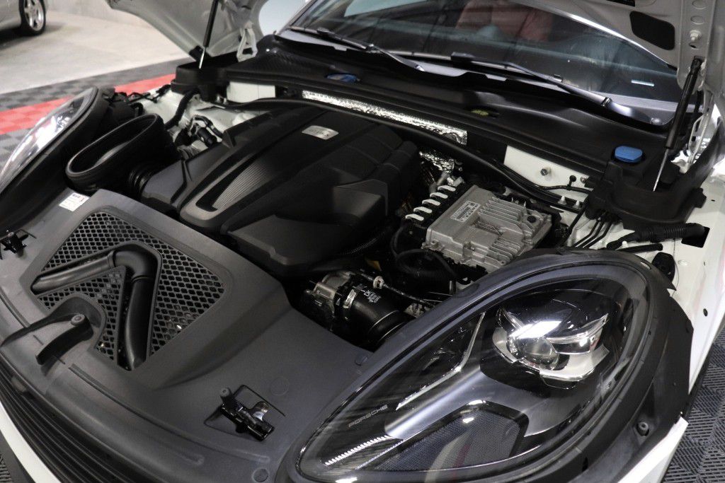 Photo 85 of this PORSCHE MACAN S