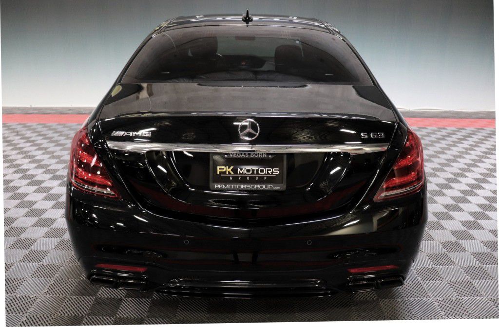 Photo 8 of this MERCEDES-BENZ S63 AMG 4MATIC