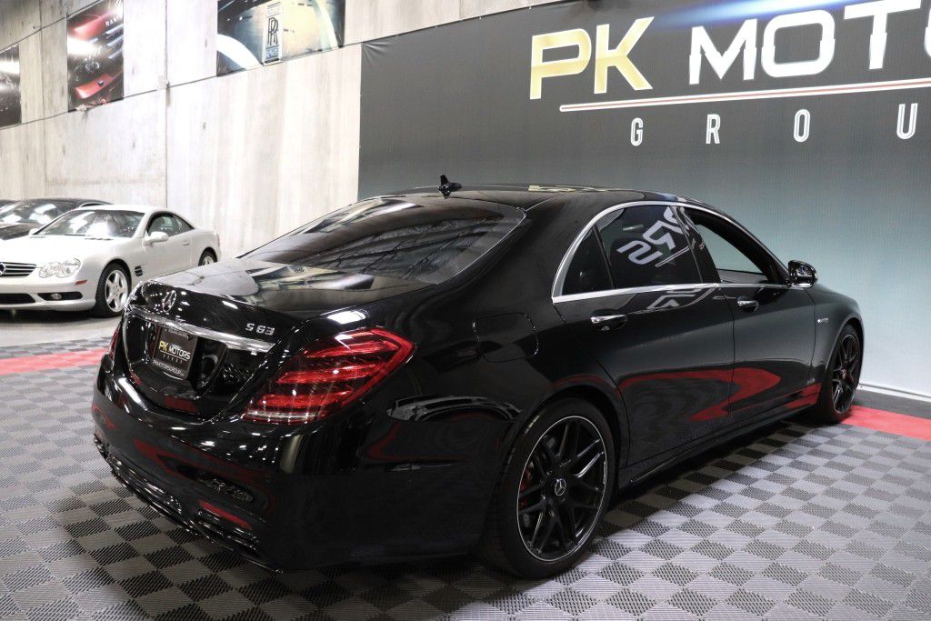 Photo 10 of this MERCEDES-BENZ S63 AMG 4MATIC