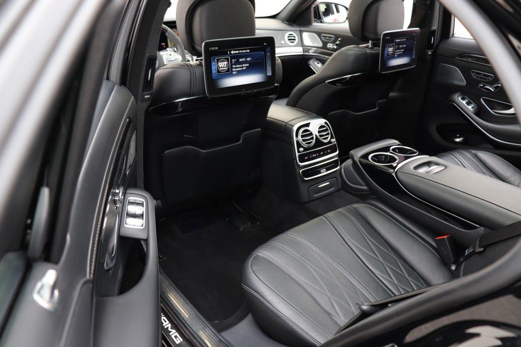 Photo 20 of this MERCEDES-BENZ S63 AMG 4MATIC