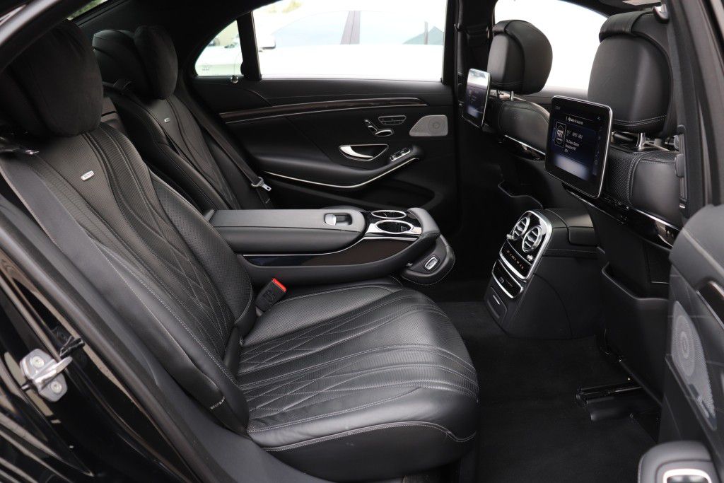 Photo 29 of this MERCEDES-BENZ S63 AMG 4MATIC