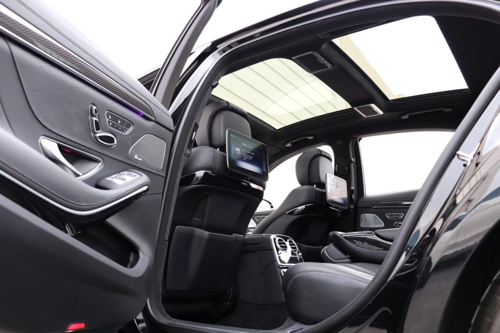 Photo 37 of this MERCEDES-BENZ S63 AMG 4MATIC