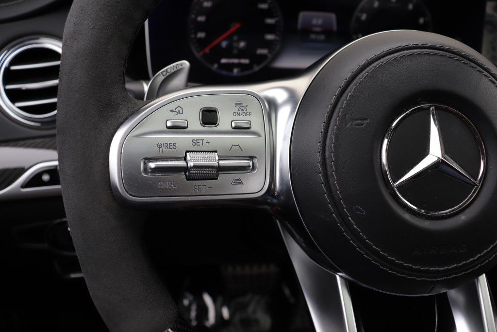 Photo 41 of this MERCEDES-BENZ S63 AMG 4MATIC
