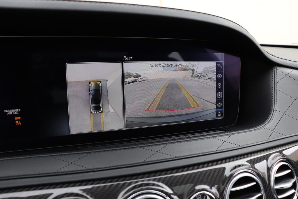 Photo 48 of this MERCEDES-BENZ S63 AMG 4MATIC