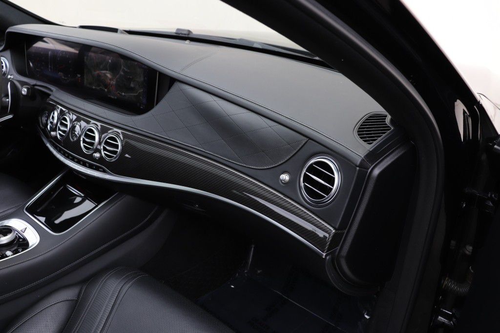Photo 51 of this MERCEDES-BENZ S63 AMG 4MATIC