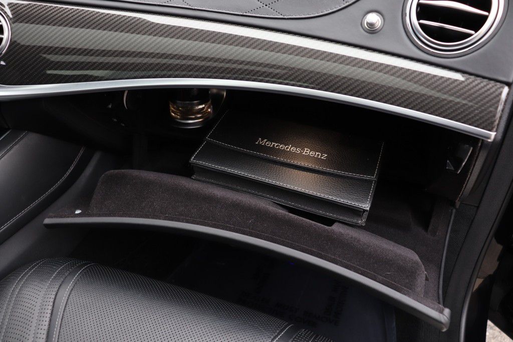 Photo 52 of this MERCEDES-BENZ S63 AMG 4MATIC