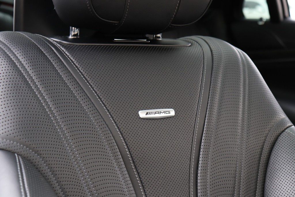 Photo 67 of this MERCEDES-BENZ S63 AMG 4MATIC