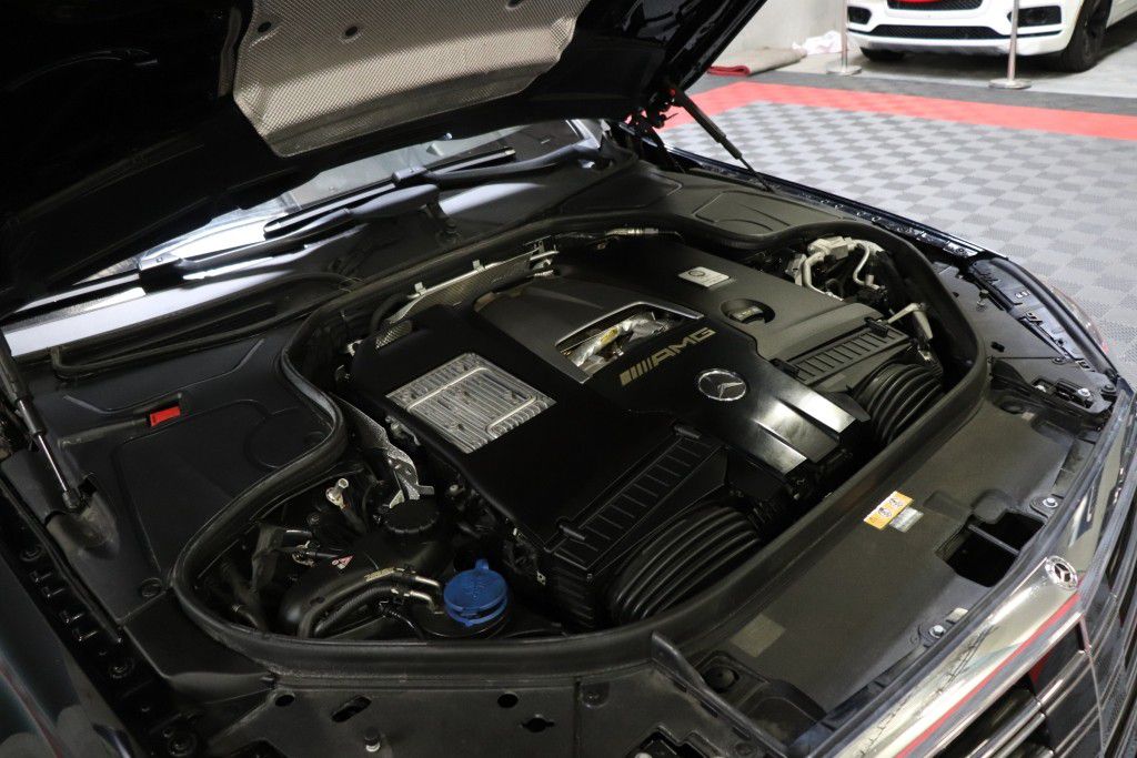 Photo 90 of this MERCEDES-BENZ S63 AMG 4MATIC