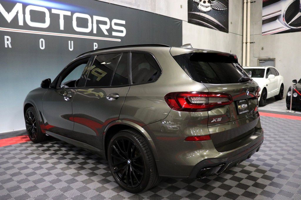 Photo 4 of this BMW X5 SDRIVE 40I