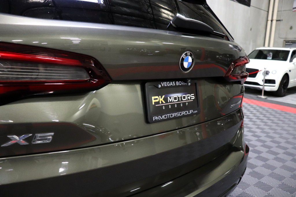 Photo 6 of this BMW X5 SDRIVE 40I