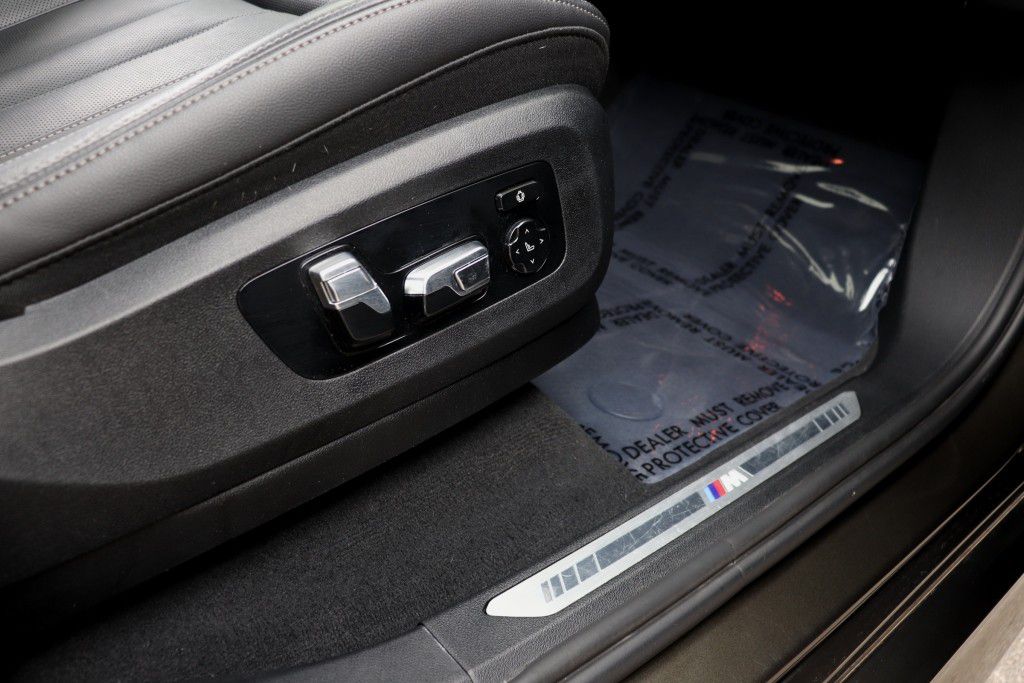 Photo 32 of this BMW X5 SDRIVE 40I