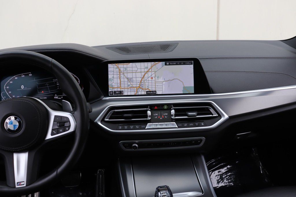 Photo 46 of this BMW X5 SDRIVE 40I