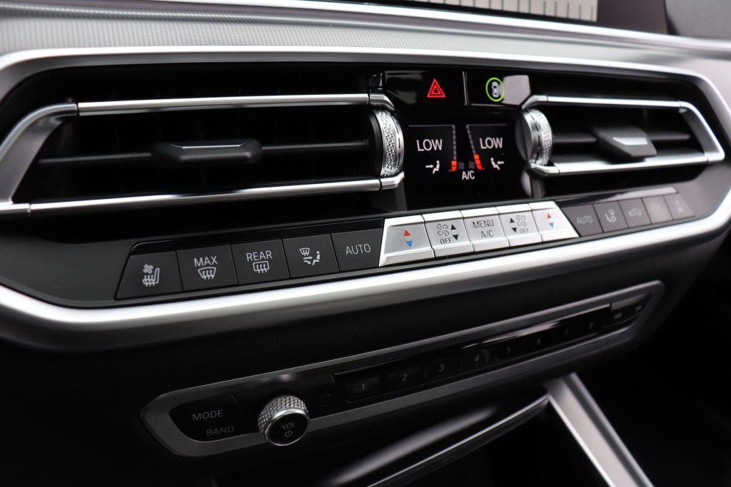 Photo 61 of this BMW X5 SDRIVE 40I