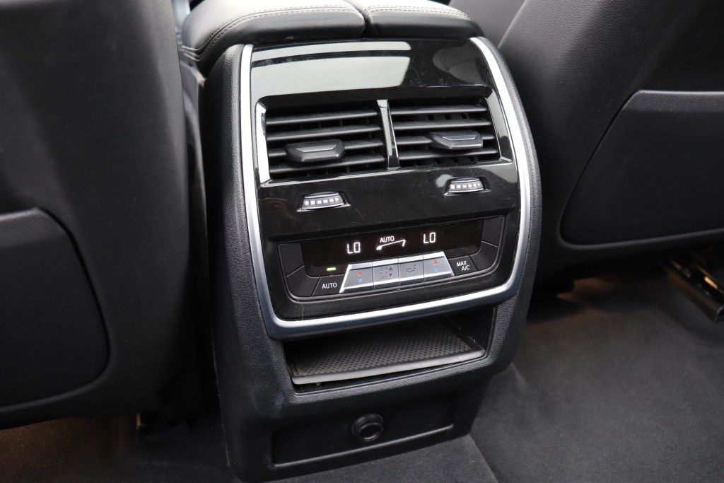 Photo 70 of this BMW X5 SDRIVE 40I