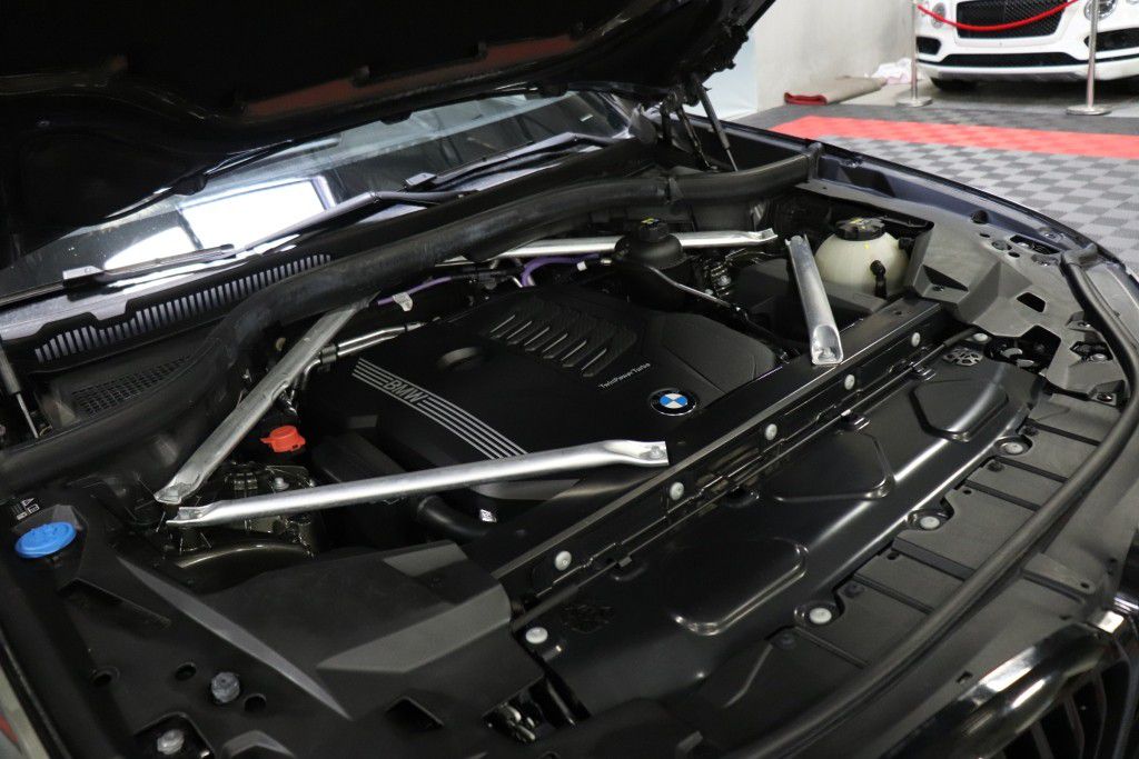 Photo 86 of this BMW X5 SDRIVE 40I