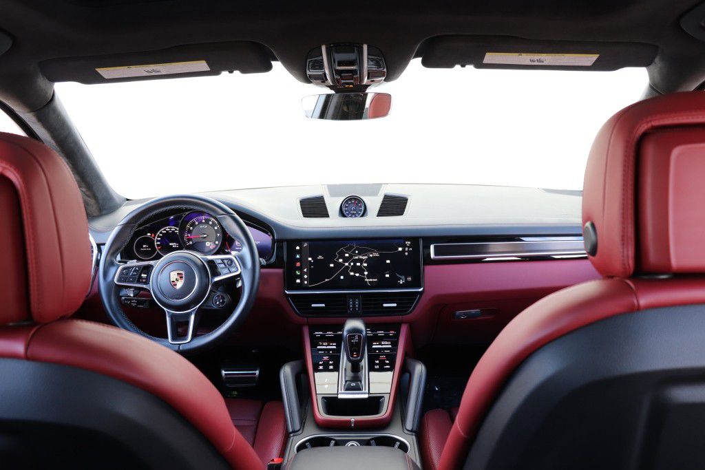 Photo 32 of this PORSCHE CAYENNE GTS