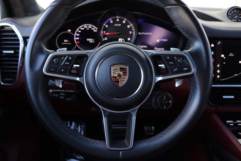 Photo 39 of this PORSCHE CAYENNE GTS
