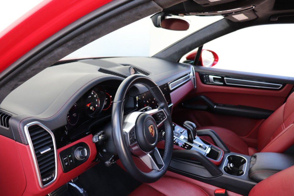 Photo 49 of this PORSCHE CAYENNE GTS
