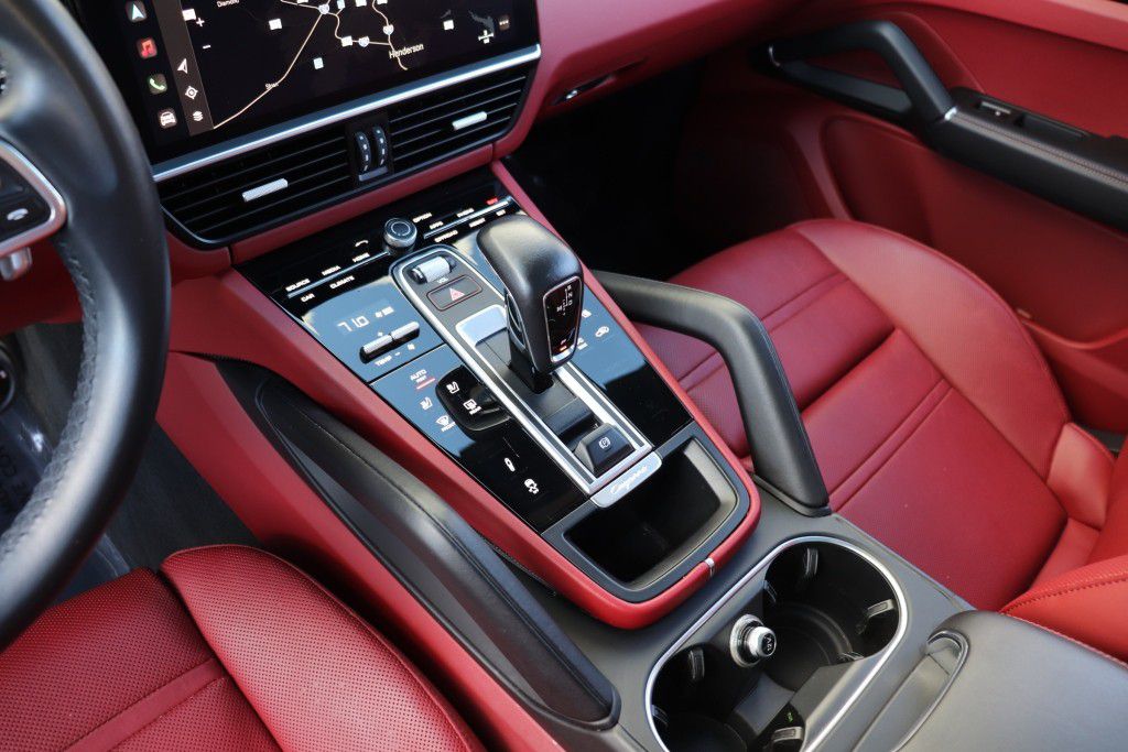 Photo 55 of this PORSCHE CAYENNE GTS