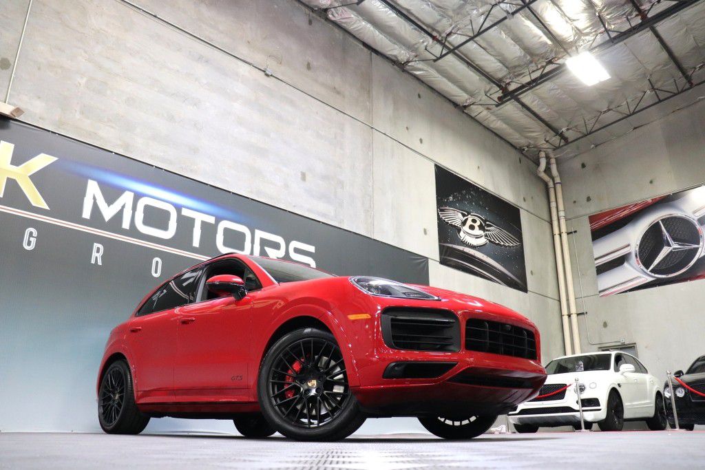 Photo 74 of this PORSCHE CAYENNE GTS