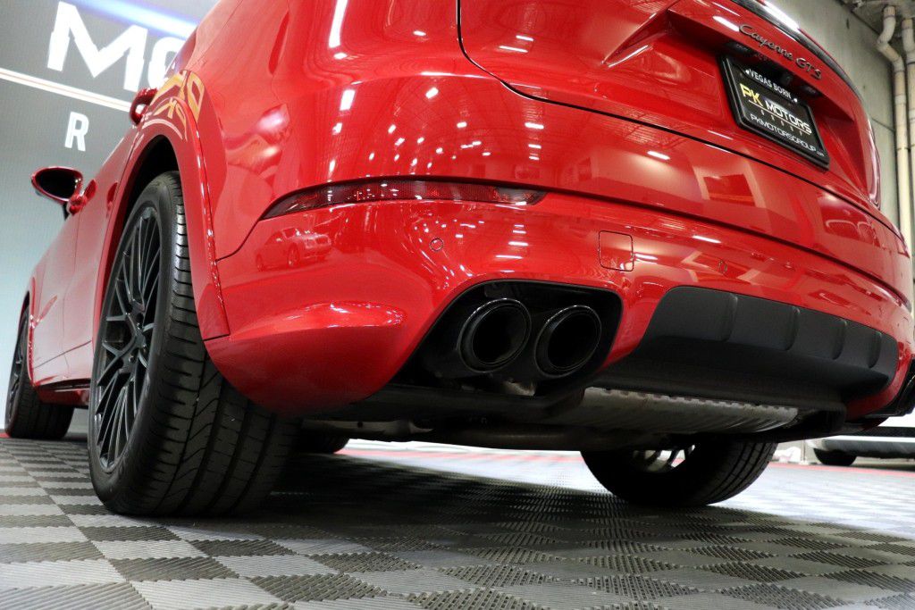 Photo 76 of this PORSCHE CAYENNE GTS